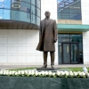 momument-to-president-heydar-aliyev-azerbaijan-diplomatic-academy